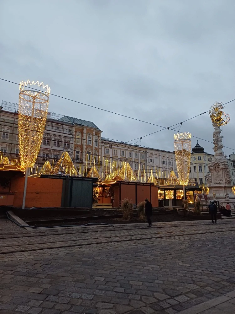 ADVENTNÍ LINEC + MUZEUM BUDOUCNOSTI